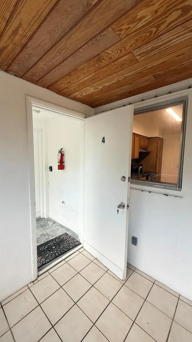 231 Bamboo Road #4 Palm Beach Shores, FL 33404