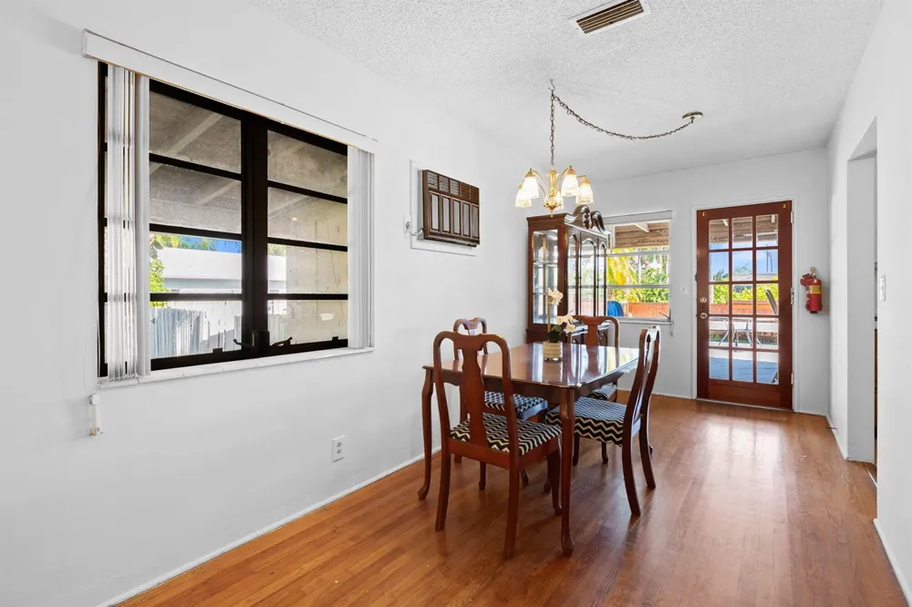 1221 SW 17th Street Fort Lauderdale, FL 33315
