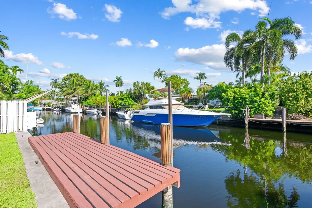 1221 SW 17th Street Fort Lauderdale, FL 33315