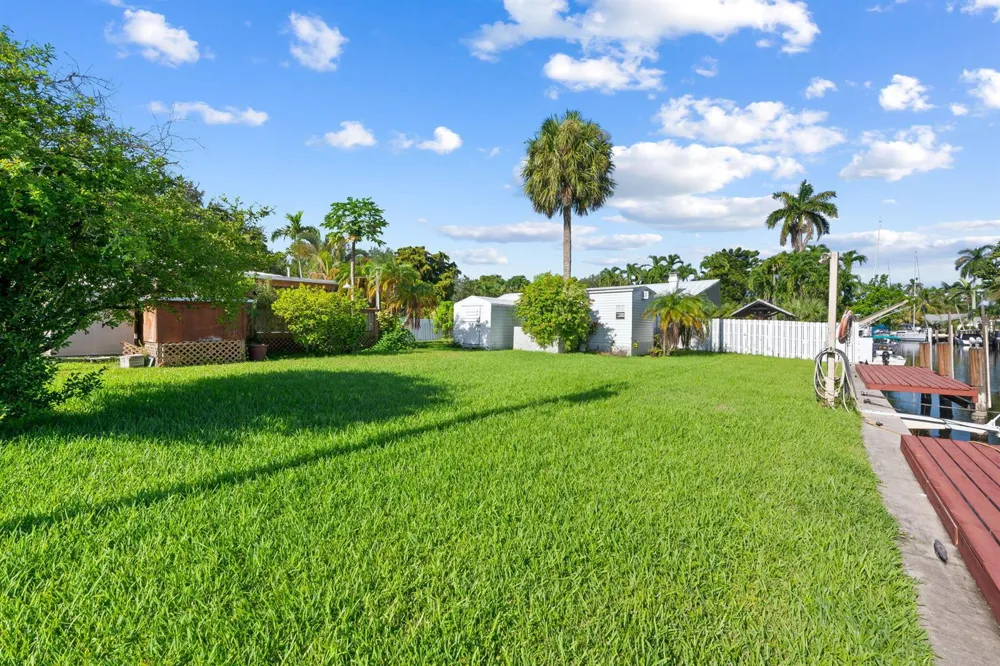 1221 SW 17th Street Fort Lauderdale, FL 33315