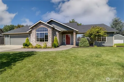 1716 SE Grassland Court