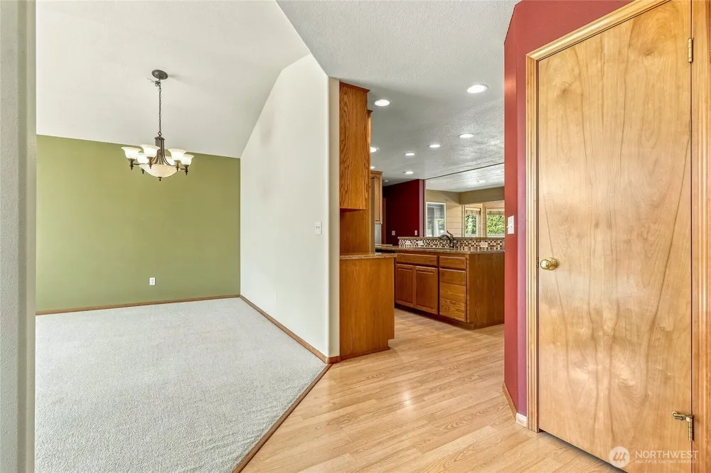 1716 SE Grassland Court College Place, WA 99324