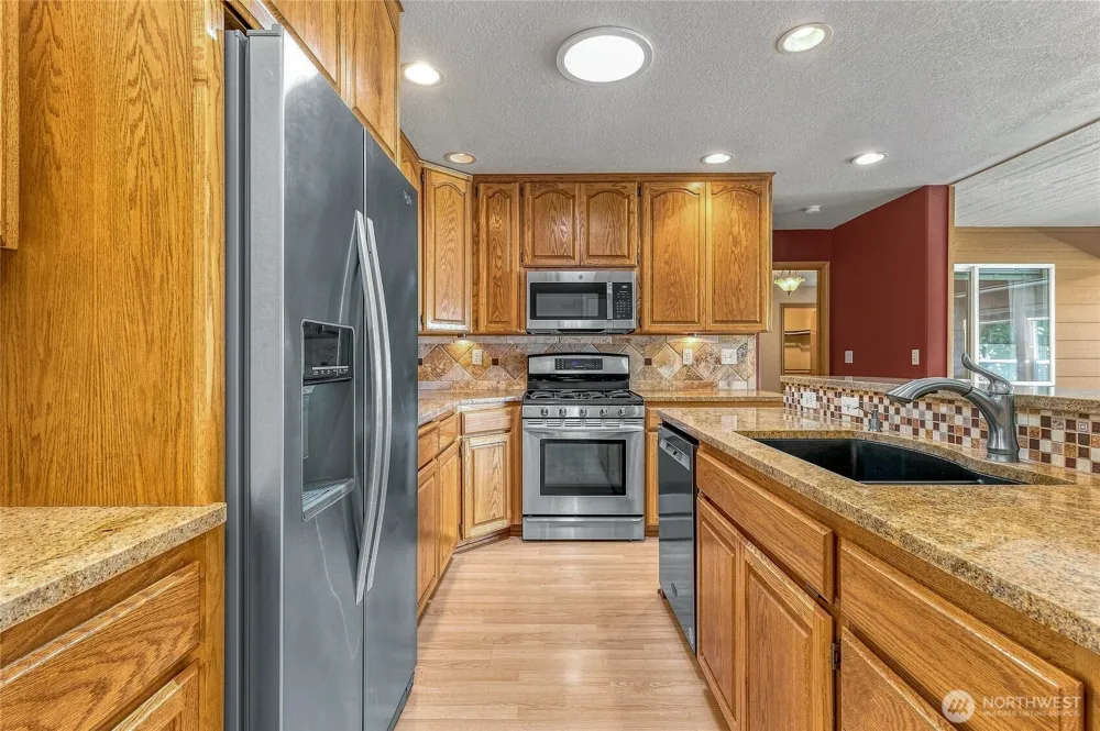 1716 SE Grassland Court College Place, WA 99324