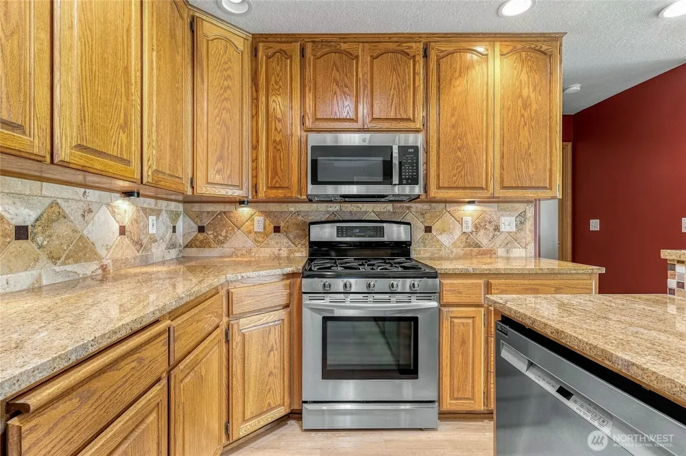 1716 SE Grassland Court College Place, WA 99324