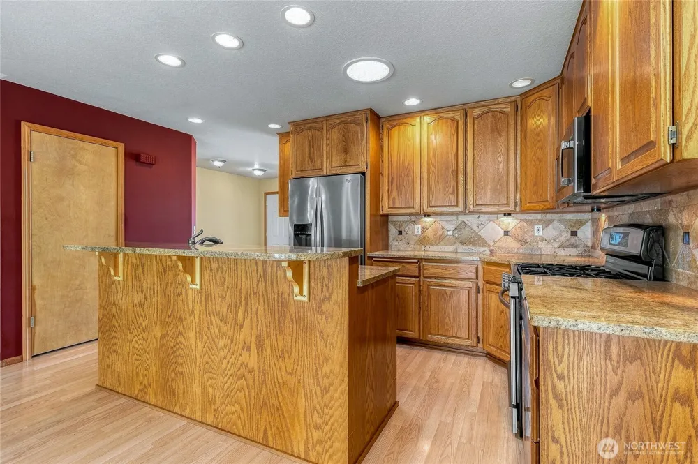 1716 SE Grassland Court College Place, WA 99324