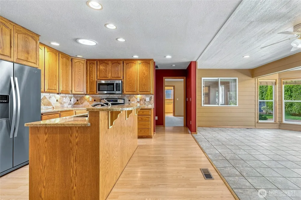 1716 SE Grassland Court College Place, WA 99324