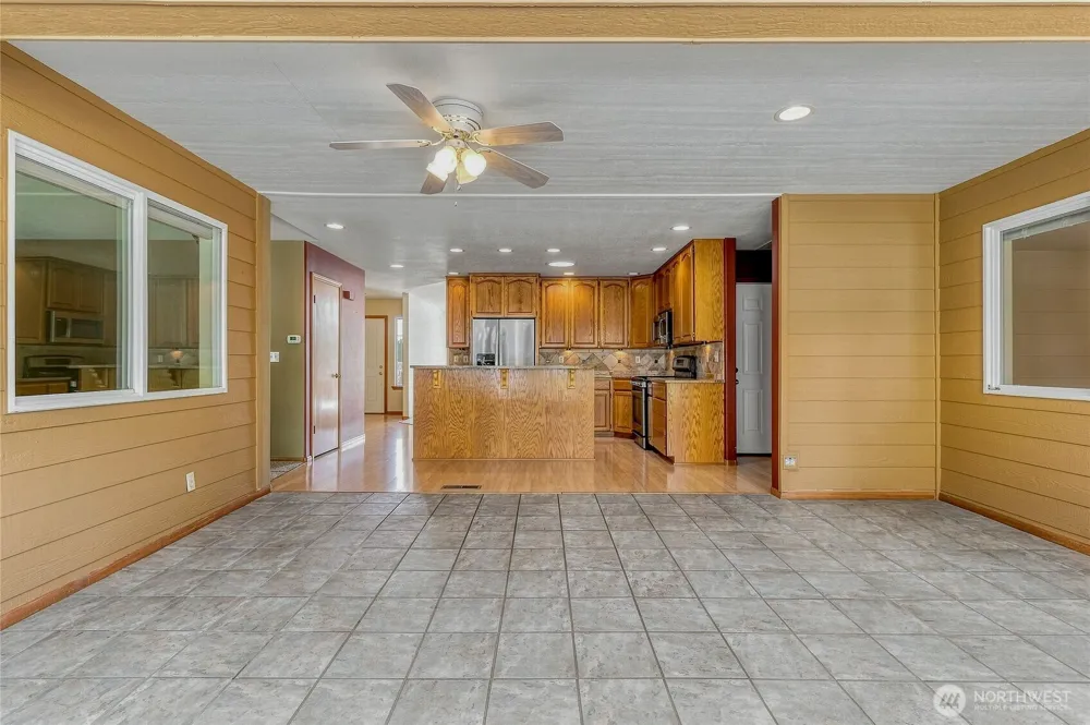 1716 SE Grassland Court College Place, WA 99324