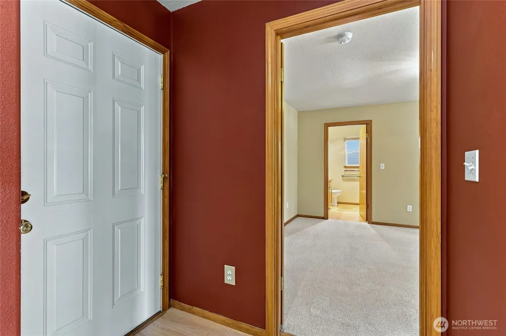 1716 SE Grassland Court College Place, WA 99324