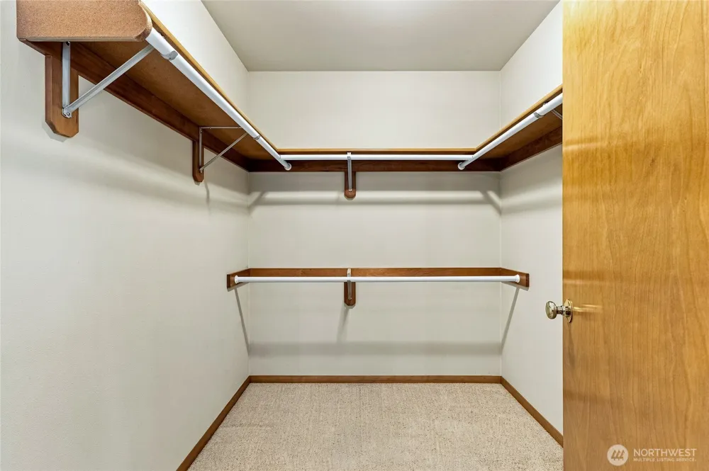1716 SE Grassland Court College Place, WA 99324