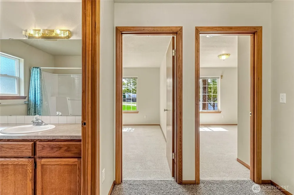 1716 SE Grassland Court College Place, WA 99324