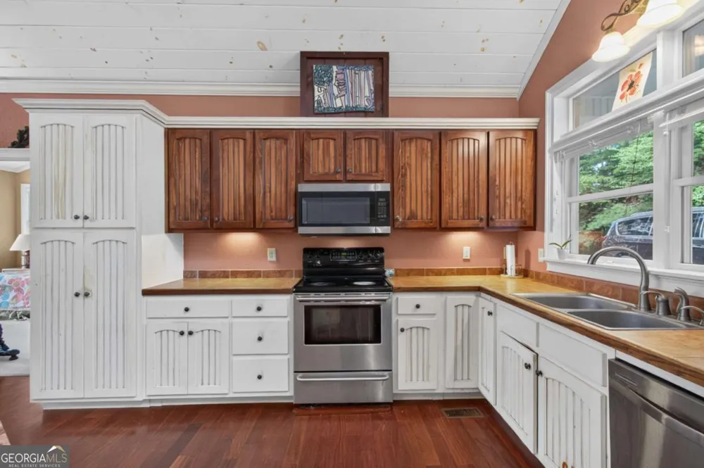 293 Weoka CT Ellijay, GA 30540
