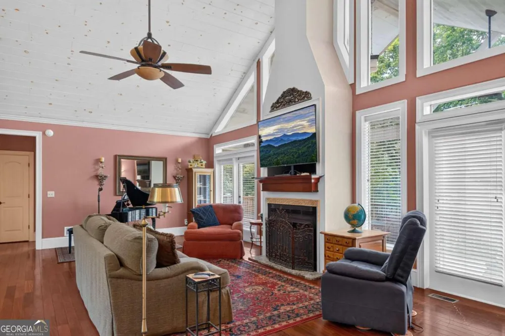 293 Weoka CT Ellijay, GA 30540