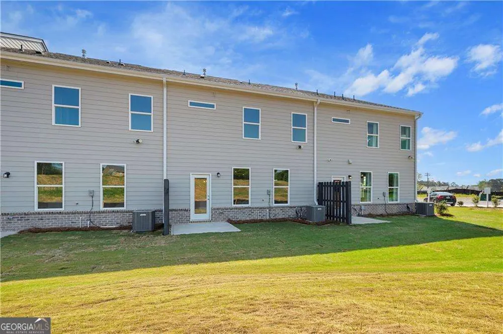 3663 Donovan CIR Loganville, GA 30052