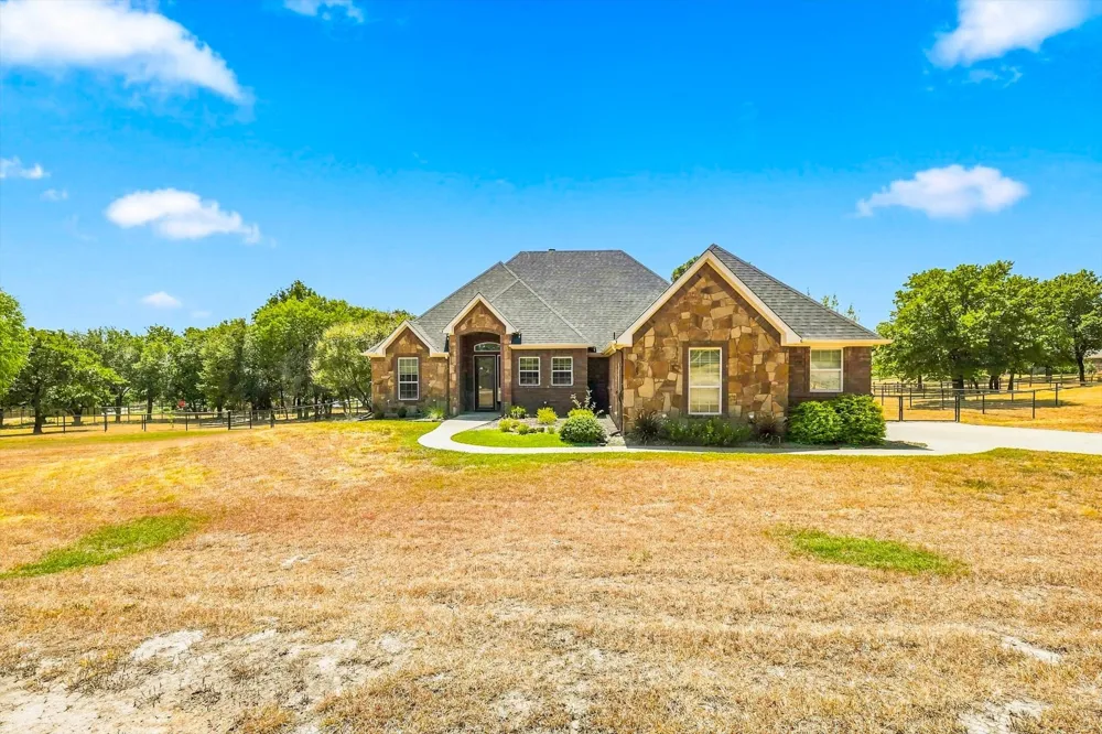 149 Overton Ridge Circle Weatherford, TX 76088