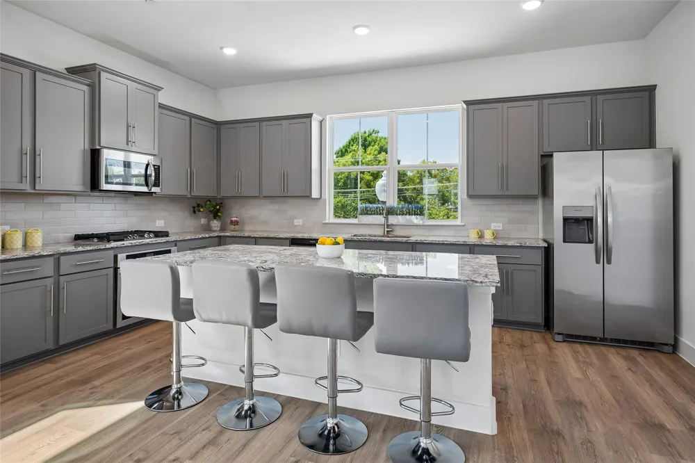 800 Comal Drive Plano, TX 75075