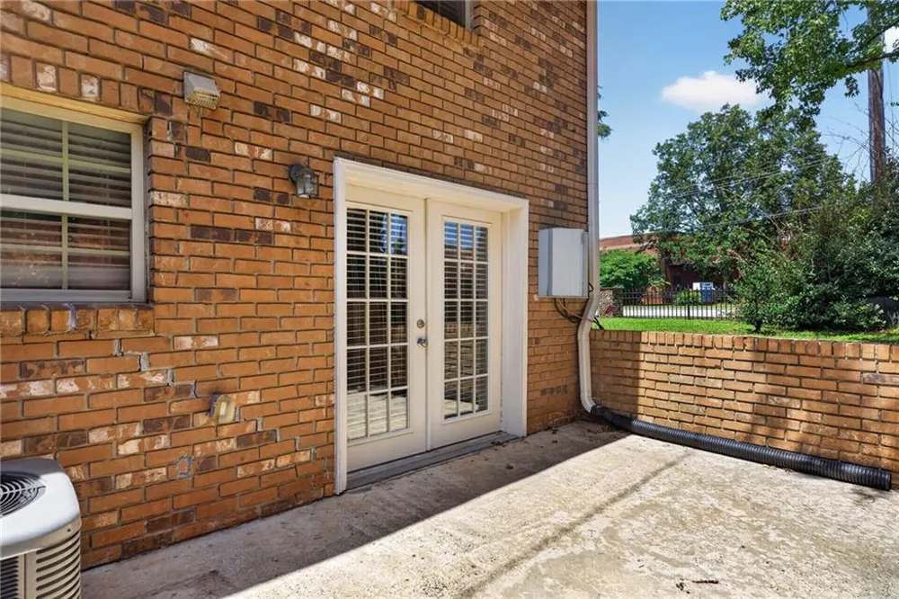 1 Villa Court SE Smyrna, GA 30080