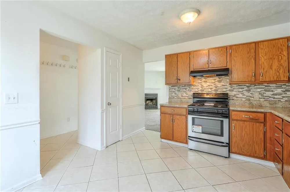 502 Harbor Lake Court Marietta, GA 30066