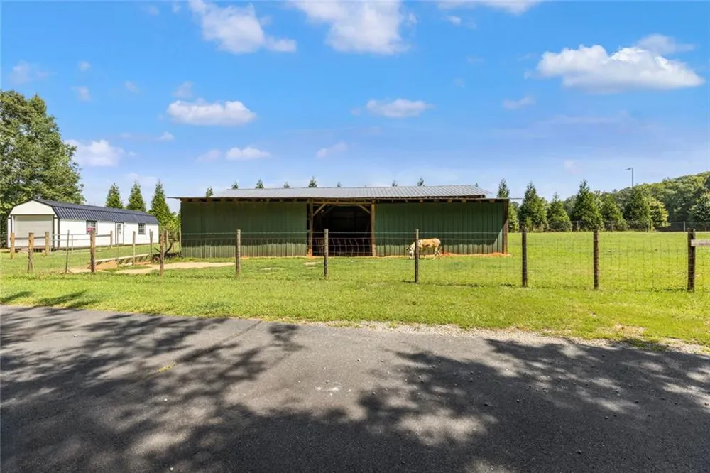 1064 Chappell Mill Road Milner, GA 30257