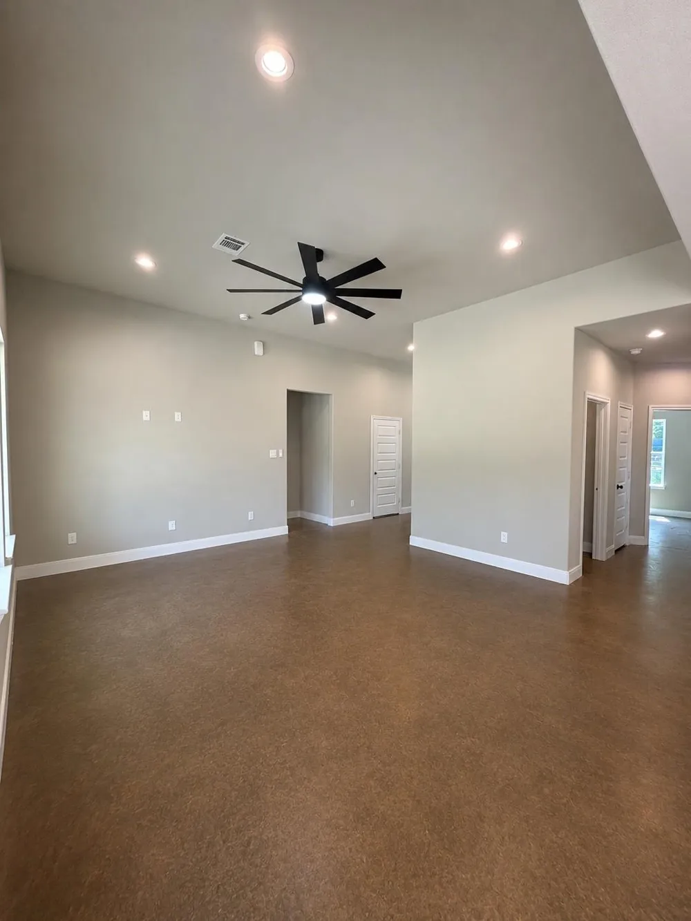 15506 Arrowhead Loop W Willis, TX 77378