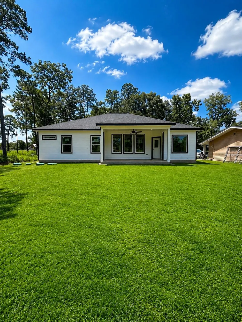 15506 Arrowhead Loop W Willis, TX 77378