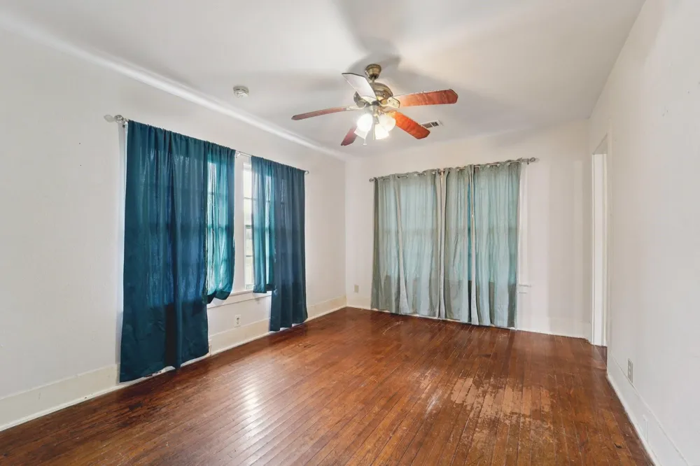 5224 Bernardo De Galvez #A Galveston, TX 77551