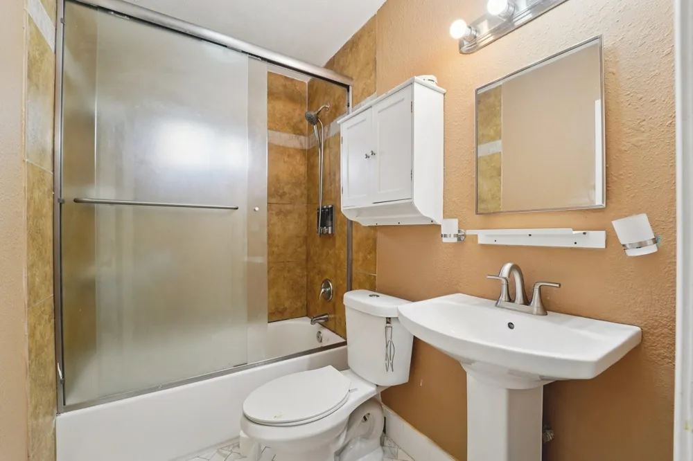 5224 Bernardo De Galvez #A Galveston, TX 77551