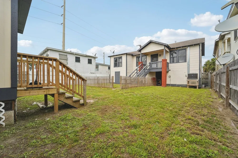 5224 Bernardo De Galvez #A Galveston, TX 77551