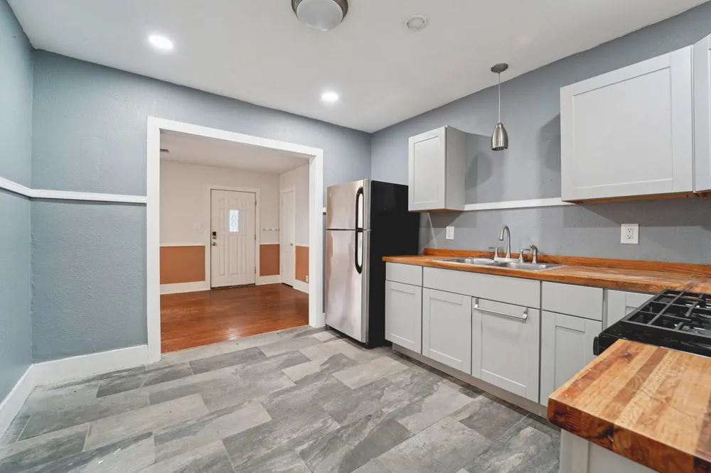 5224 Bernardo De Galvez #A Galveston, TX 77551