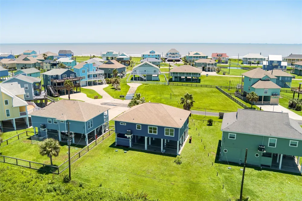 3233 Castle Drive Crystal Beach, TX 77650