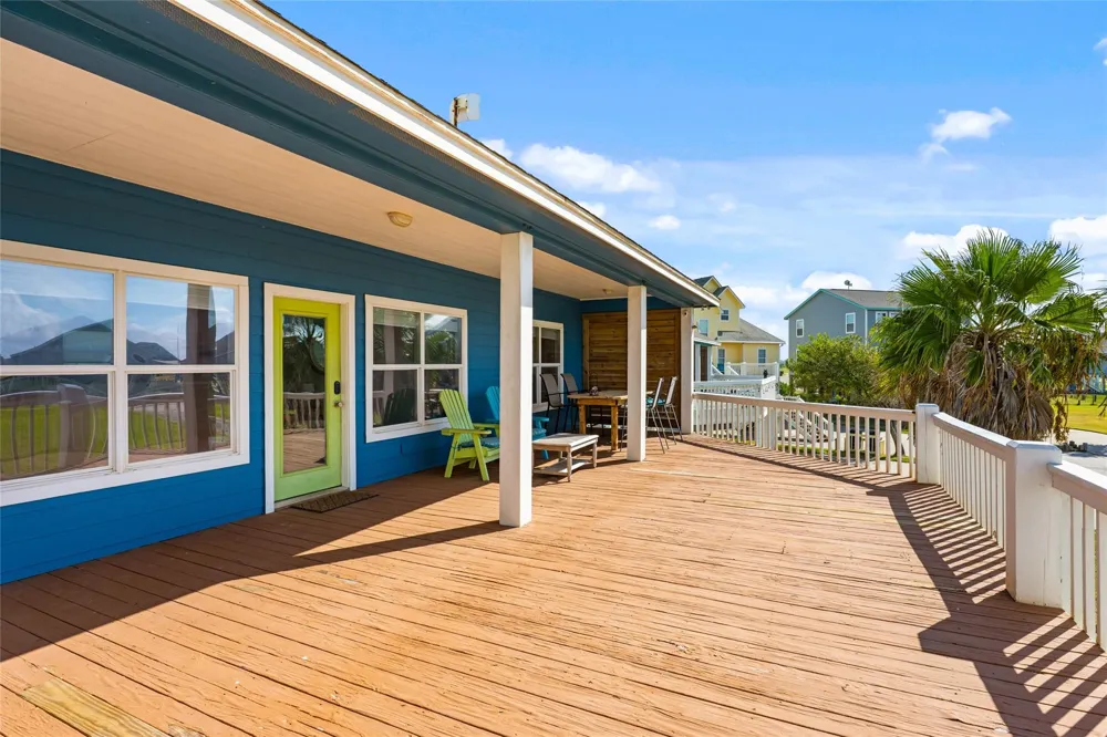 3233 Castle Drive Crystal Beach, TX 77650