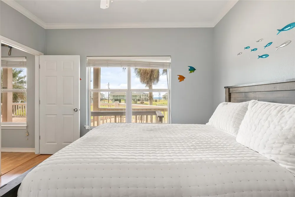 3233 Castle Drive Crystal Beach, TX 77650