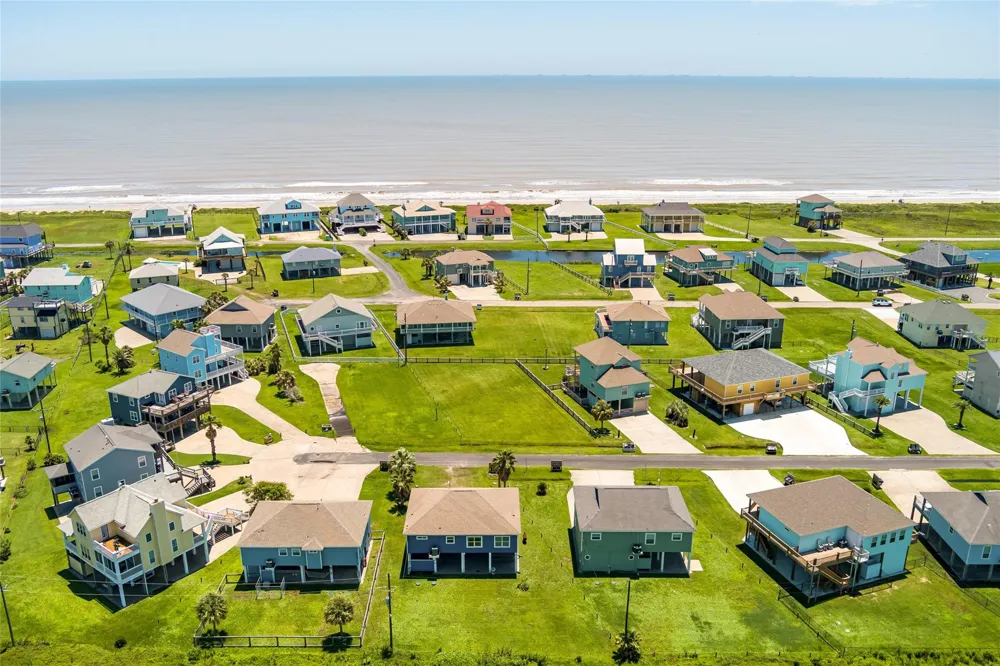 3233 Castle Drive Crystal Beach, TX 77650