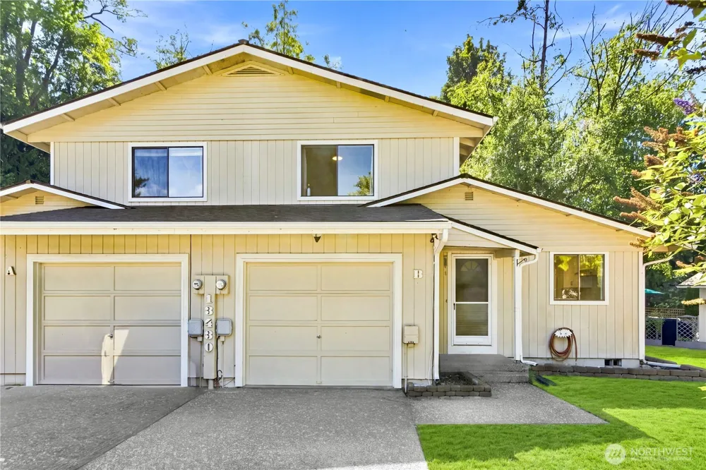 13430 33rd Place W #Unit B Lynnwood, WA 98087
