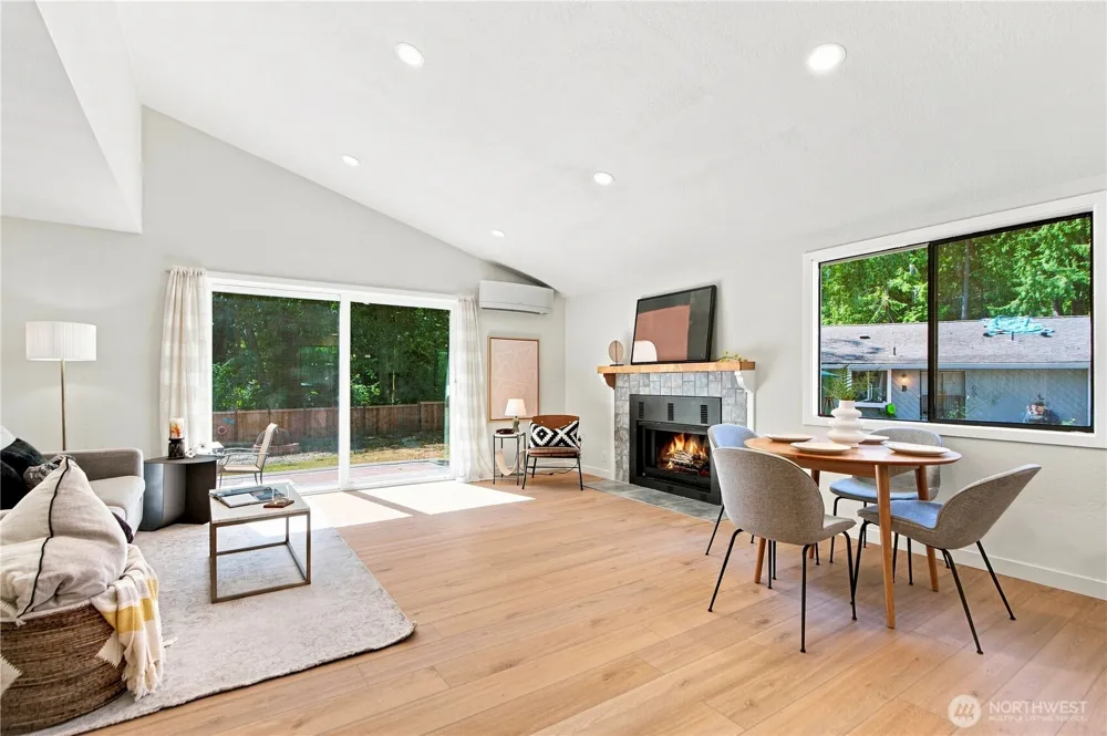 13430 33rd Place W #Unit B Lynnwood, WA 98087
