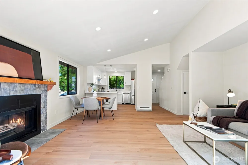 13430 33rd Place W #Unit B Lynnwood, WA 98087
