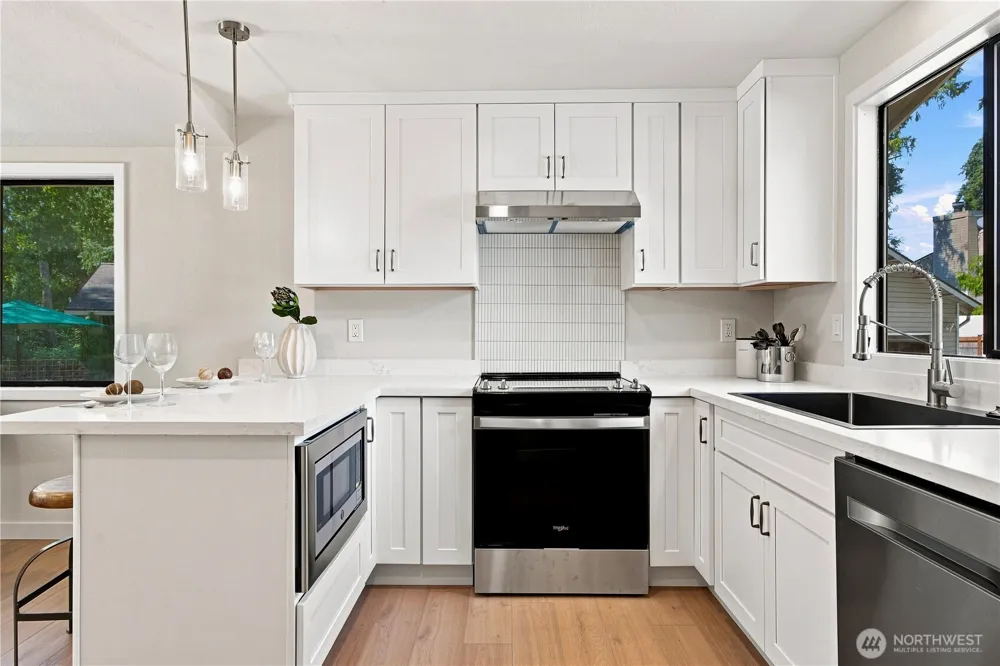 13430 33rd Place W #Unit B Lynnwood, WA 98087