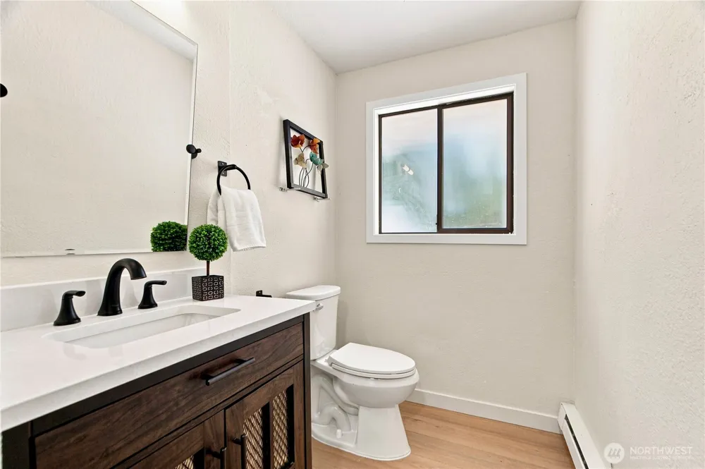 13430 33rd Place W #Unit B Lynnwood, WA 98087