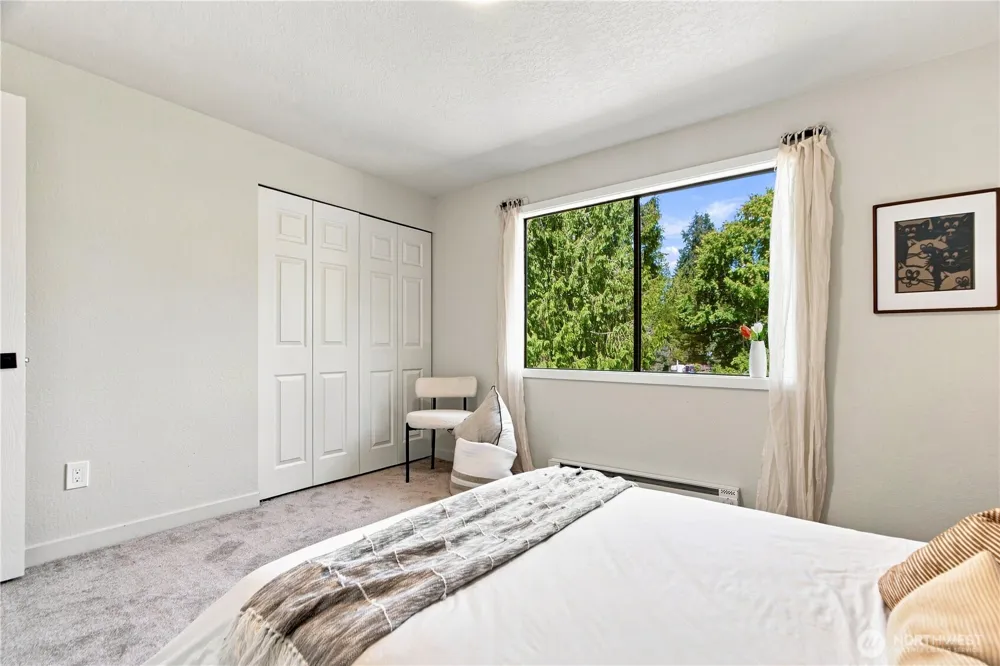 13430 33rd Place W #Unit B Lynnwood, WA 98087