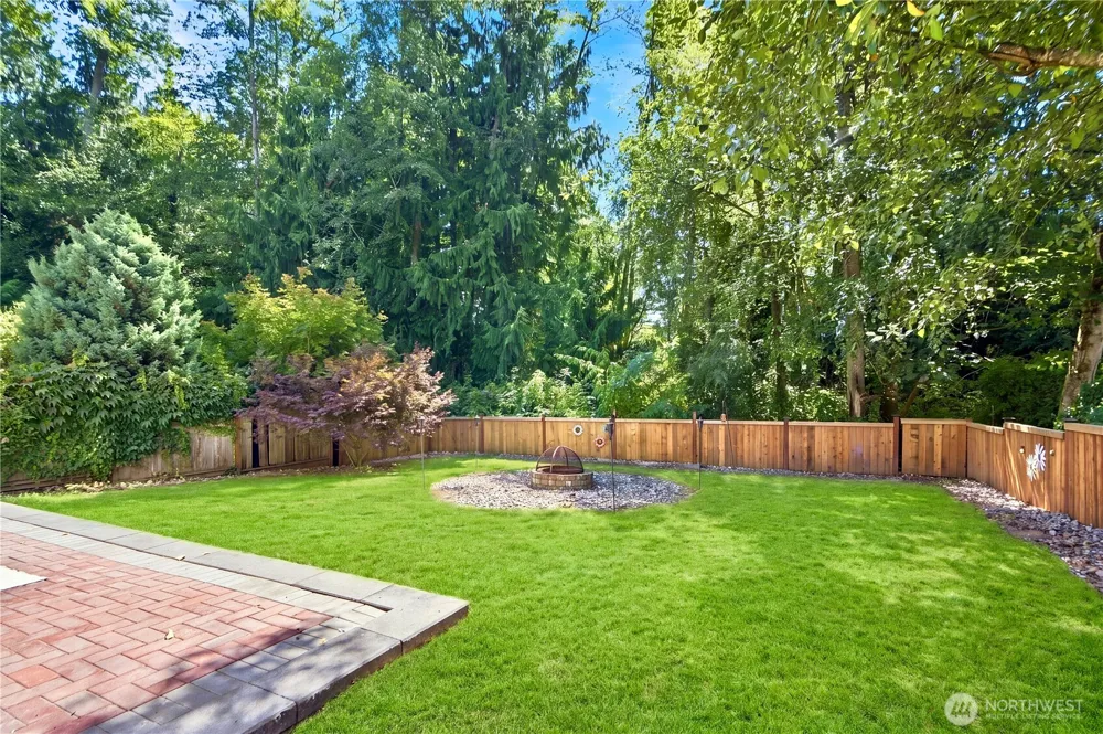 13430 33rd Place W #Unit B Lynnwood, WA 98087