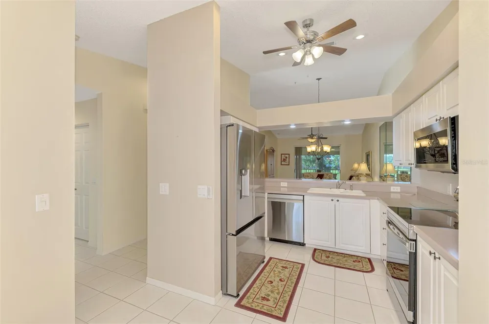 6904 DREWRYS BLUFF #807 Bradenton, FL 34203