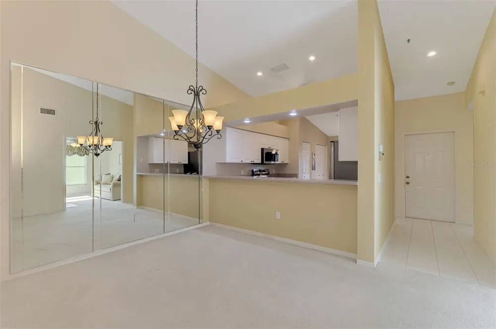 6904 DREWRYS BLUFF #807 Bradenton, FL 34203