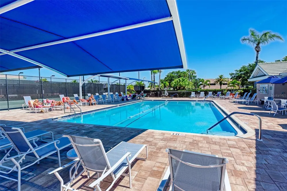 6904 DREWRYS BLUFF #807 Bradenton, FL 34203