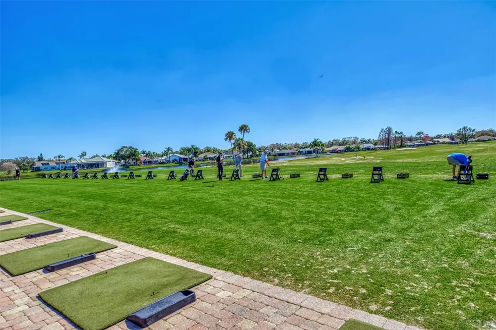 6904 DREWRYS BLUFF #807 Bradenton, FL 34203