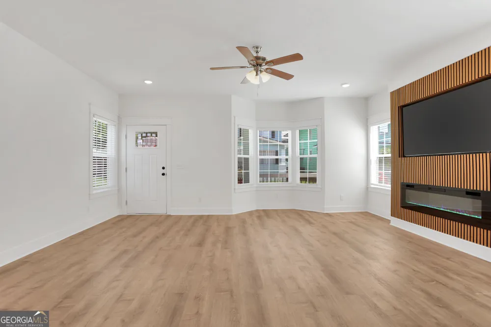 615 E 38th ST Savannah, GA 31401