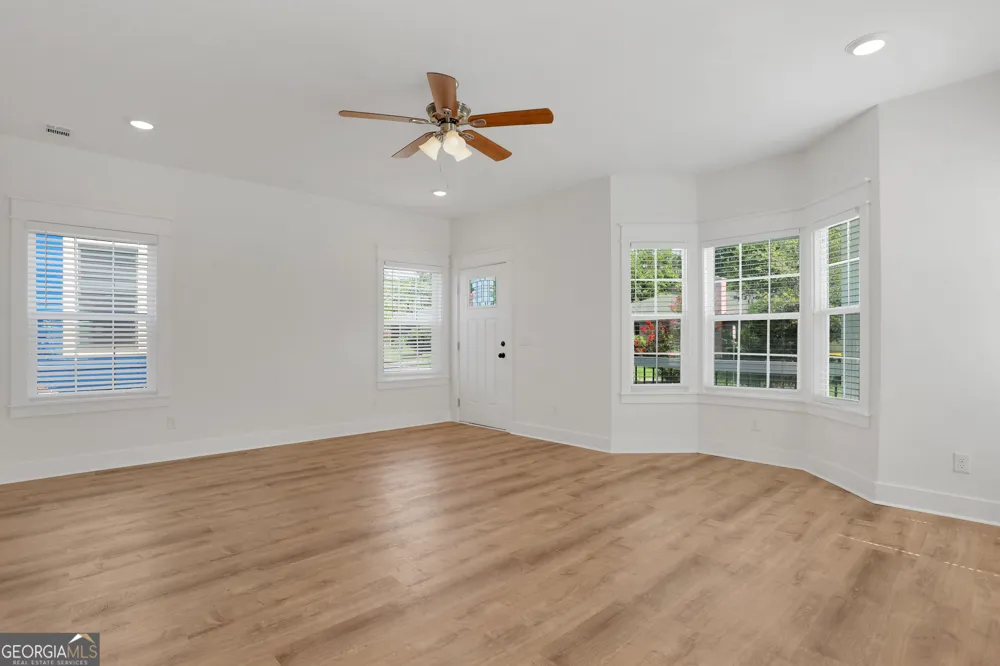 615 E 38th ST Savannah, GA 31401