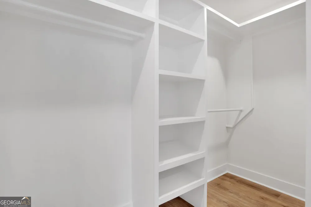 615 E 38th ST Savannah, GA 31401
