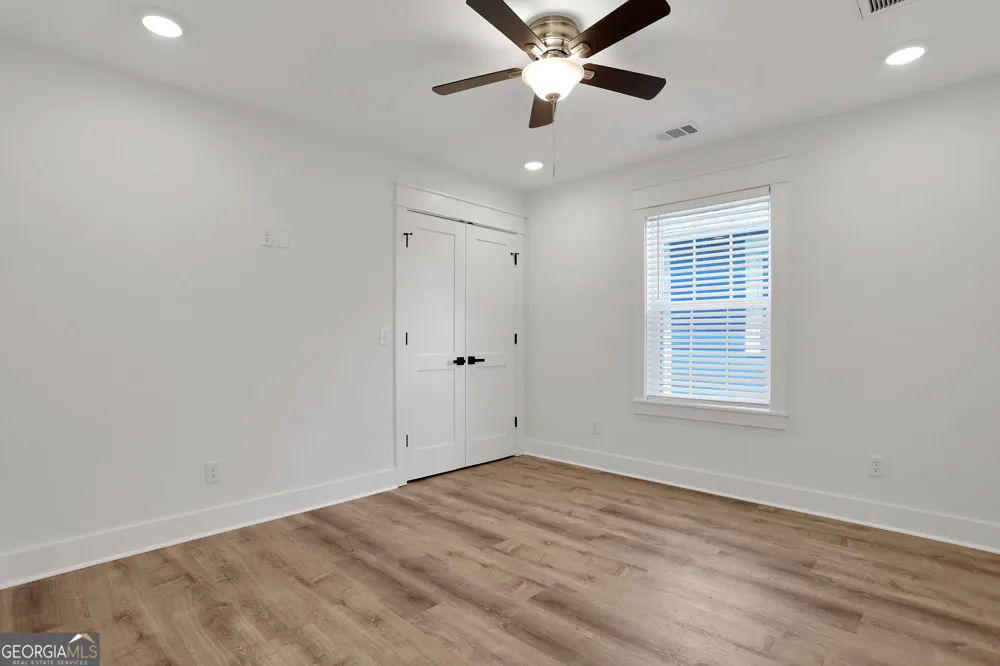615 E 38th ST Savannah, GA 31401