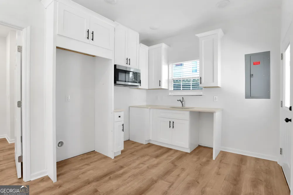615 E 38th ST Savannah, GA 31401