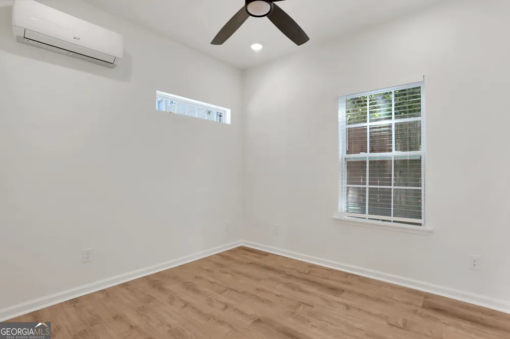 615 E 38th ST Savannah, GA 31401