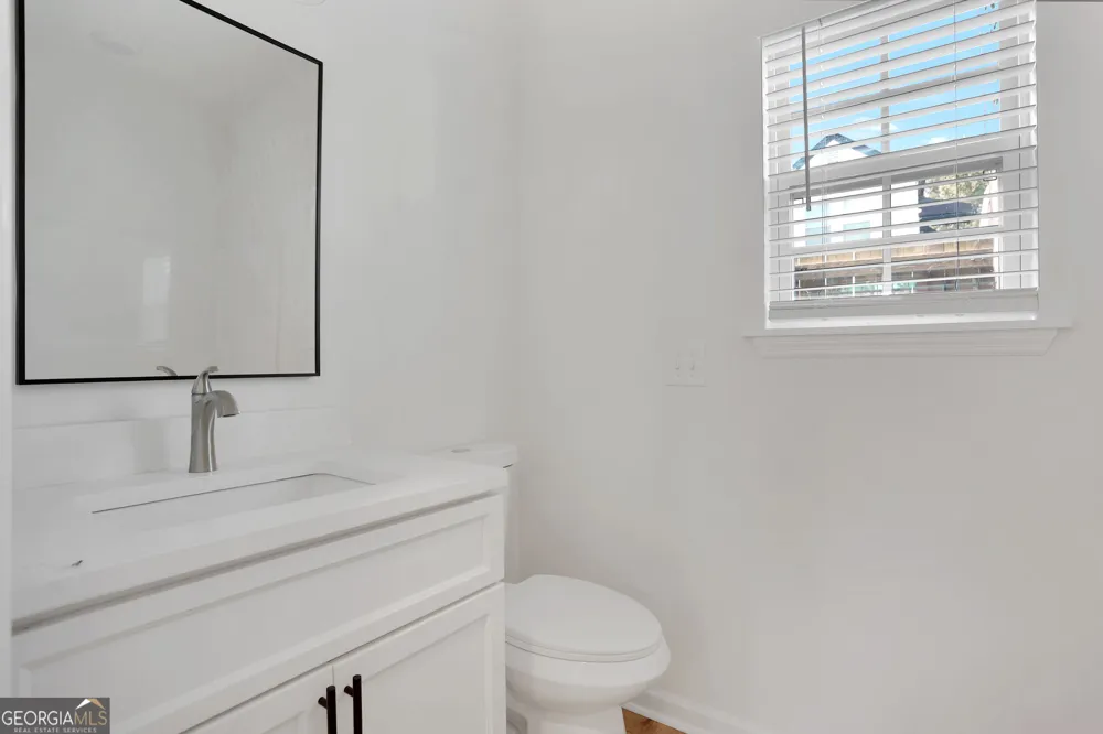 615 E 38th ST Savannah, GA 31401